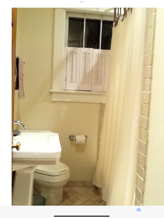 Bathroom - 5 minute walk to Vanderbilt campus: Tudor cottage House