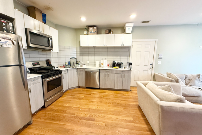 Kitchen - Spacious, Fully Renovated 3-bedroom 2-bath
