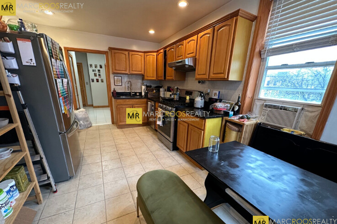 Call NOW for showings! 617-236-8550 - GIBBS ST - JUST OVER THE LINE FROM BU CAMPUS! LRG 5BR AVAIL *9/1/2026* W/ LNDRY IN BLDNG, EIK, DW! Apartments