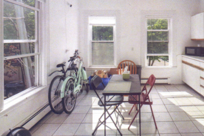 Dining area - NO FEES,  LARGE SUNNY BEDROOM, STEPS TO HARVARD, EASY BIKE TO MIT, KENDALL Condo
