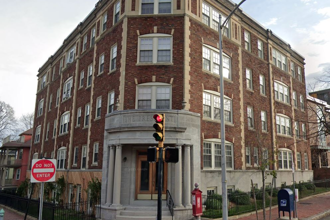 Exterior - 353 Harvard St. 1 Bedroom Apartments