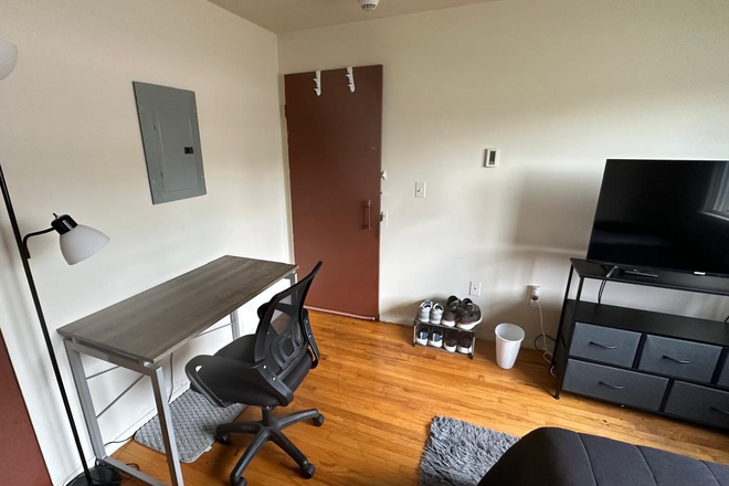 Bedroom Pic 3 - A private bedroom for rent 2026 | $550 monthly | Lease Transfer Apartments