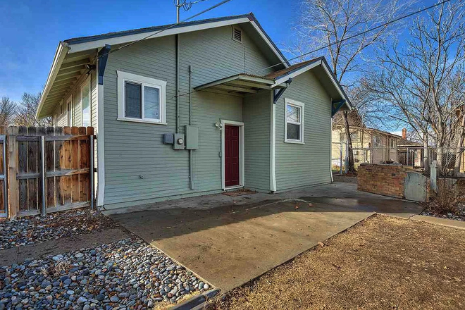 Back yard area - Need 3 roommates for 5-bedroom, 3-bath house. Right next to Campus!