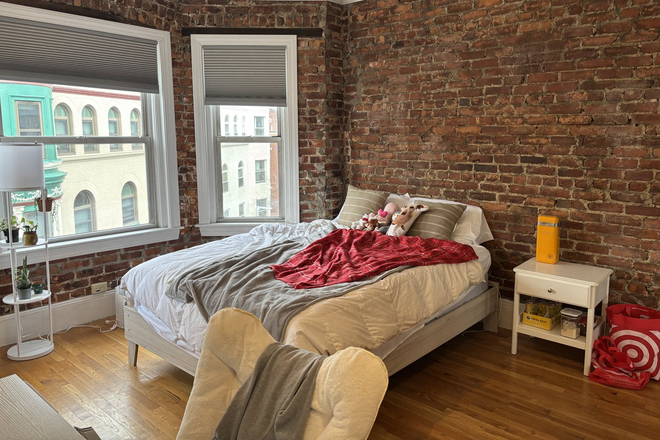 . - 3 Bedroom- 20 Hemenway St #27- Move in 9/1/26 Apartments