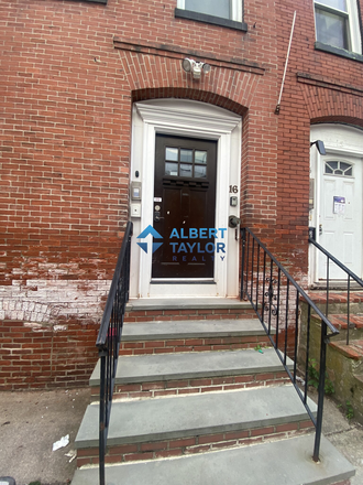 Exterior - Top-Floor 4 Bedroom on Sewall!! Central AC & Free laundry!!