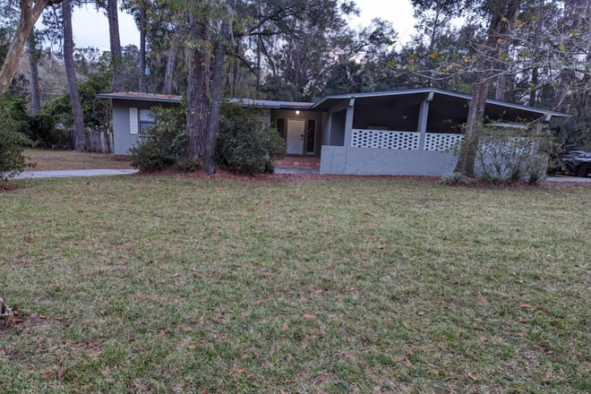 Front of House - Remodeled House very close to campus