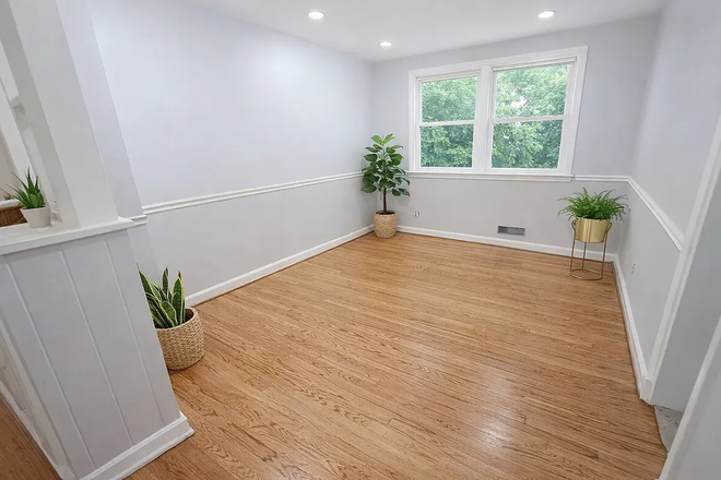 Dining Room - Price Reduced $1,900 / month Townhome at Belvedere Square 3 Bed/ 1 Bath