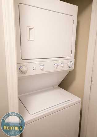  - Trapper's Keep 3 - Trapper’s Keep 3 - 3bd/3ba: Upscale Student Living! Close to Downtown Boone and A