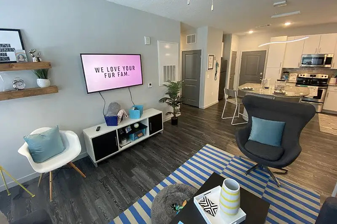 Living Room - Lark Gainesville Apartments