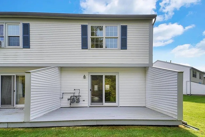 Back deck - Townhouse: 60 Brickyard Rd. #9, Essex Junction - $2,300/mo