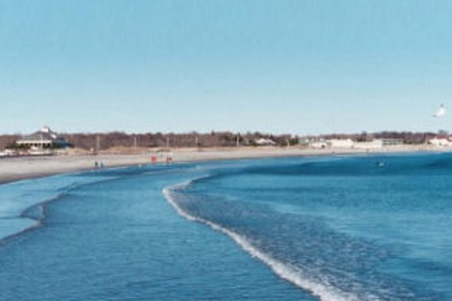 Short stroll to Scarborough Beach - $1800 Per Month Available 26 Second Semester and 26-27 Academic Year,  Stroll to Scarborough!