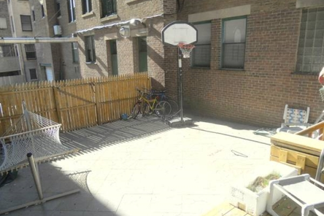 Photo - 450 Park Dr Apartments