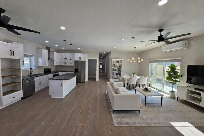 Kitchen & Living Room - 5-Bedroom Student House Near Campus – Private Bathrooms, Entrances & A/C