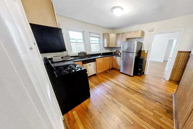 . - **NO BROKERS FEE!!** Gorgeous 4 Bed 2 Bath available 9/1/2026! Apartments