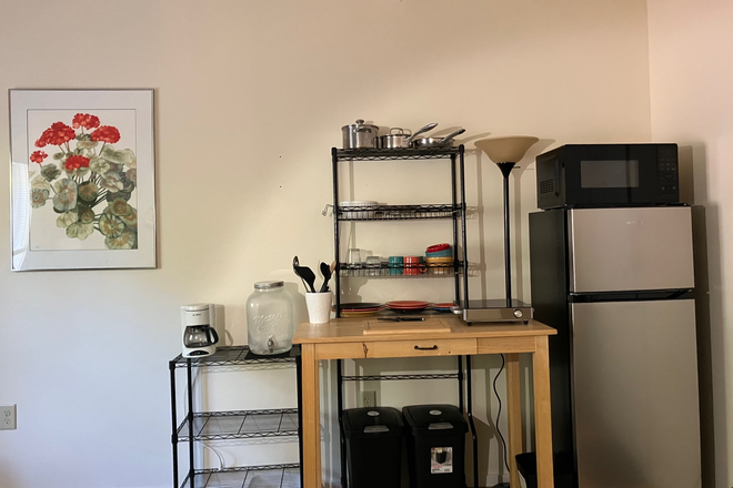 Kitchenette - Cozy Studio-Furnished Triplex