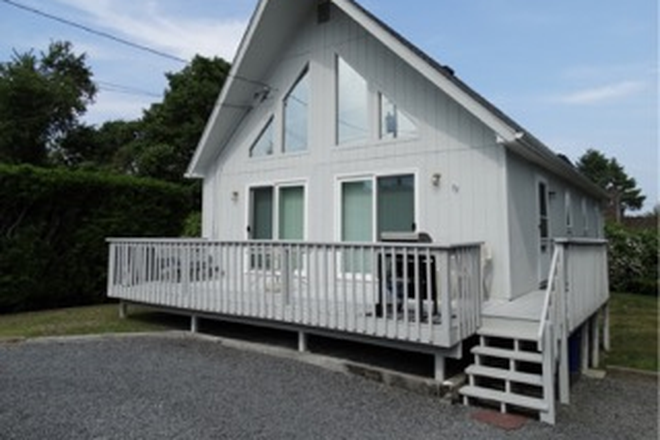 . - 52 Webster Avenue, Narragansett RI, 02882