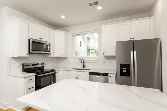 Kitchen - James Island 3 Bed 2.5 Bath/ 5 Min from downtown/ New Build Townhome