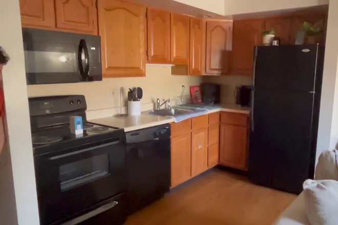 Kitchen - Lhoste Apartments