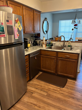 Kitchen - Riverwalk Terrace, Townhome seven miles to campus