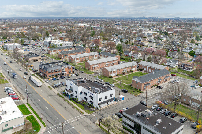 Aerial View - The Courtyard at Clifton Apartments