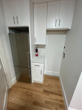 Kitchen - 3 Bed Available 12/1/25! CONTACT NOAH 603-470-8181! Apartments