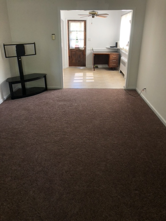 Living Room - PRIME LOCATION FOR YOUR EDUCATION! House
