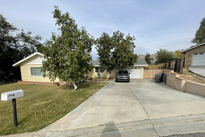 Private driveway - Hillandale Ct. House