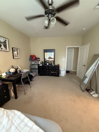 Bedroom- fully furnished - Cottages close to campus Apartments