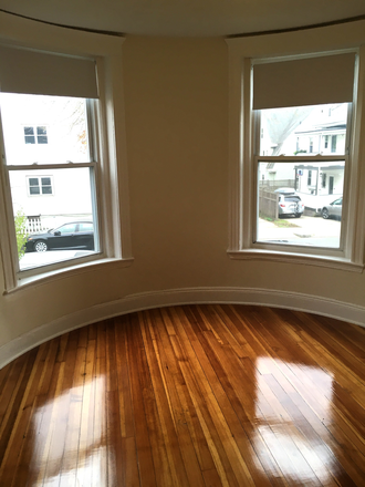 Visit hubrealtyproperties.com - Fantastic 3 bedroom split with large bedrooms, near Boston College shuttle bus stop Apartments