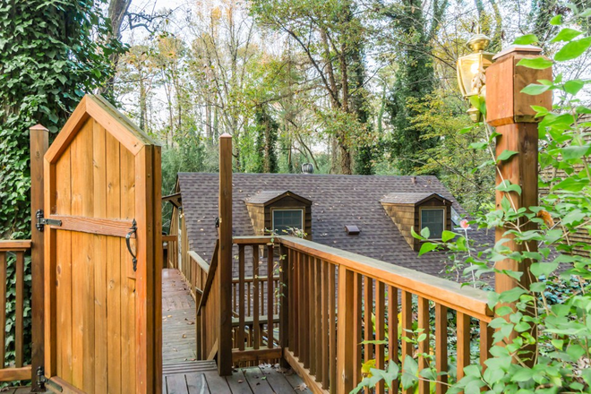 gated entrance on street - Quiet Studio walkable to Emory