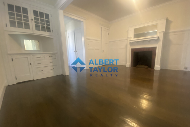 Living Room - 3 Bed condo on park Drive !!