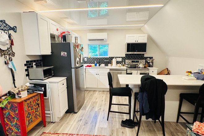 LIVING - STUNNING 2 BED WITH PARKING!