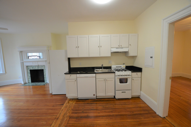 Kitchen - 2 Bed Available 9/1/26! *CONTACT NOAH 603-470-8181 Apartments