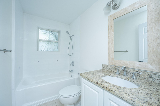 Bathroom - 2 bed, 1 bath, quiet condo