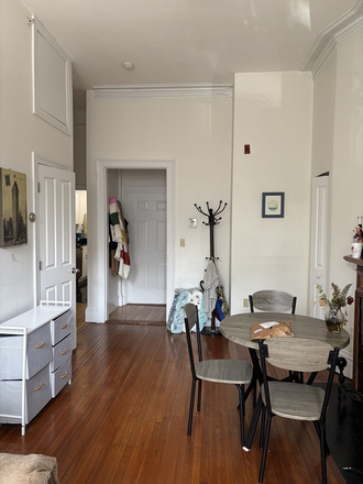 . - SPACIOUS 3 Bed/2 Bath w/ Laundry IN UNIT - avail NOW! Apartments