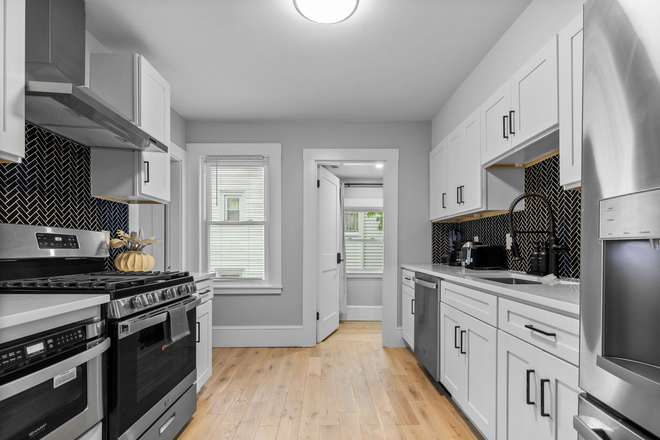 Call NOW for showings! 617-236-8600 - DICKSON ST - *NO FEE* HUGE 2 FLR 7BR BY TUFTS FOR *6/1/2027* W/ 3 BATH, DECK, W/D IN UNIT, YARD, A/C Apartments