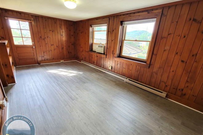 Photo - 915 Blowing Rock Rd. - 1BR/1.0BA Apartments