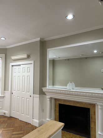 LIVING - BEAUTIFUL STUDIO WITH ALL UTILITIES INCLUDED! 9/1/25! Apartments