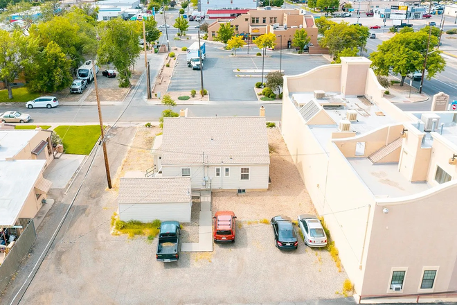 Parking - Welcome to your dream CMU house! 1 block to CMU