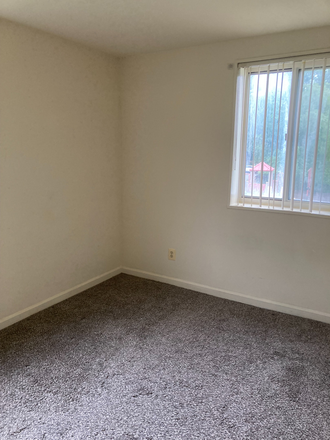 Bedroom view 2 - Graduate Hills Apartments, Extra Bedroom, Super Close to Campus