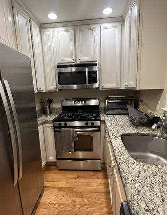 Kitchen - 2 Bed/2 Bath - 1 Person Sublet for Summer 2026 Apartments