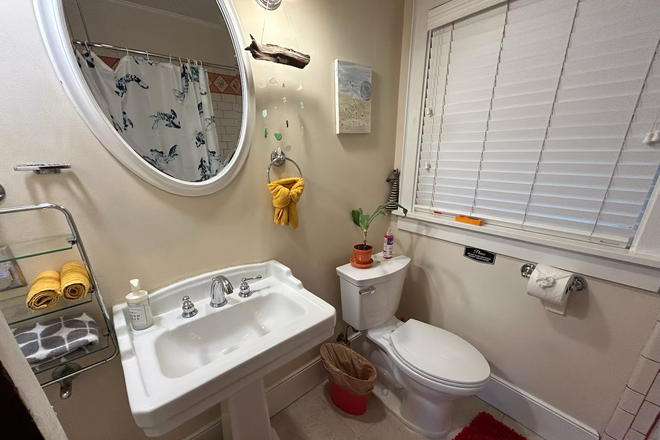 Bathroom - Beautiful Berkeley Home