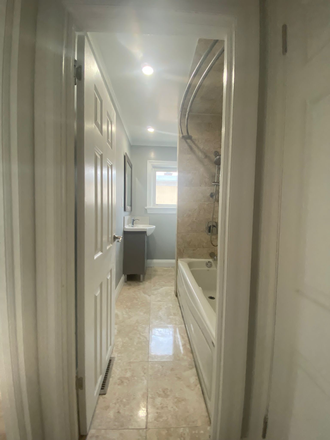 Bathroom - 3 Bedrooms available In Prime Location!
