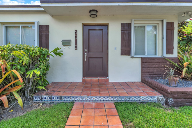 front of the house - Charming and completely remodeled 3 bedroom, 2 bath home!