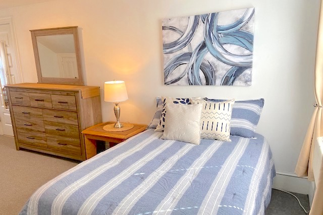 Room 4 - Aug 25th - Huge Furnished Room w/AC & All Included