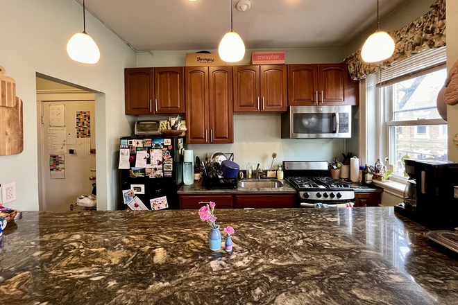 LIVING - 2 BED WITH HEAT AND HOT WATER INCLUDED!