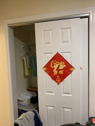 Hub Realty - Huntington Avenue, newly renovated studio, basement level, on T Apartments