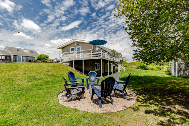 Fire Pit Area - Available for a group of 3! Beautiful 3 bedroom in Point Judith, Walk to resturants House