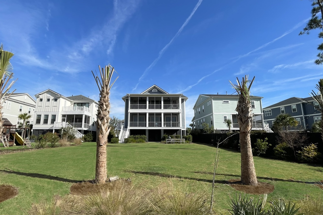 Backyard View - The Pearl of Oyster Point House