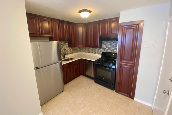 kitchen - 2 bed 1 bath no fee dorchester Apartments